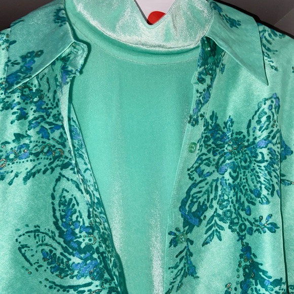 Peacock and floral 2 piece silk and velvet top set - Picture 7 of 10